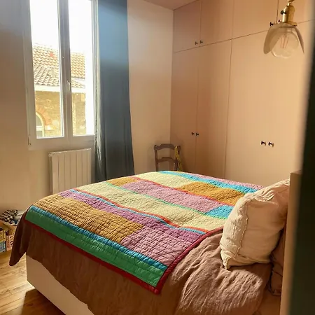 Bel Appartement, 5 Pers - 2 Chambres, Centre-ville, Plage, Halles, Spot De Surf à Pied *