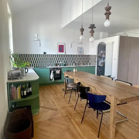 Bel Appartement, 5 Pers - 2 Chambres, Centre-ville, Plage, Halles, Spot De Surf à Pied Appartamento