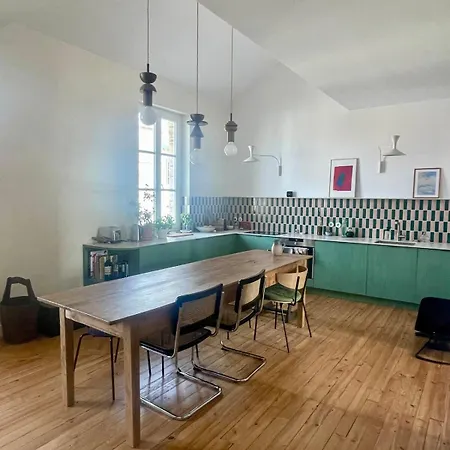 Bel Appartement, 5 Pers - 2 Chambres, Centre-ville, Plage, Halles, Spot De Surf à Pied Appartamento