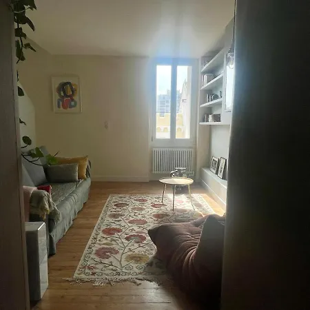 Appartamento Bel Appartement, 5 Pers - 2 Chambres, Centre-ville, Plage, Halles, Spot De Surf à Pied *