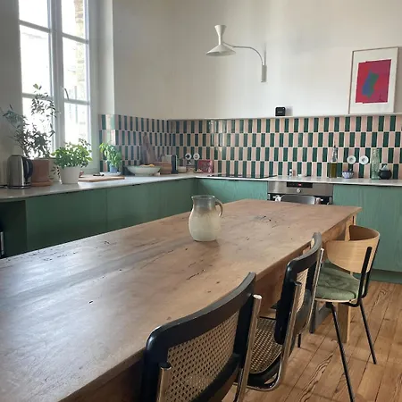 Appartamento Bel Appartement, 5 Pers - 2 Chambres, Centre-ville, Plage, Halles, Spot De Surf à Pied *